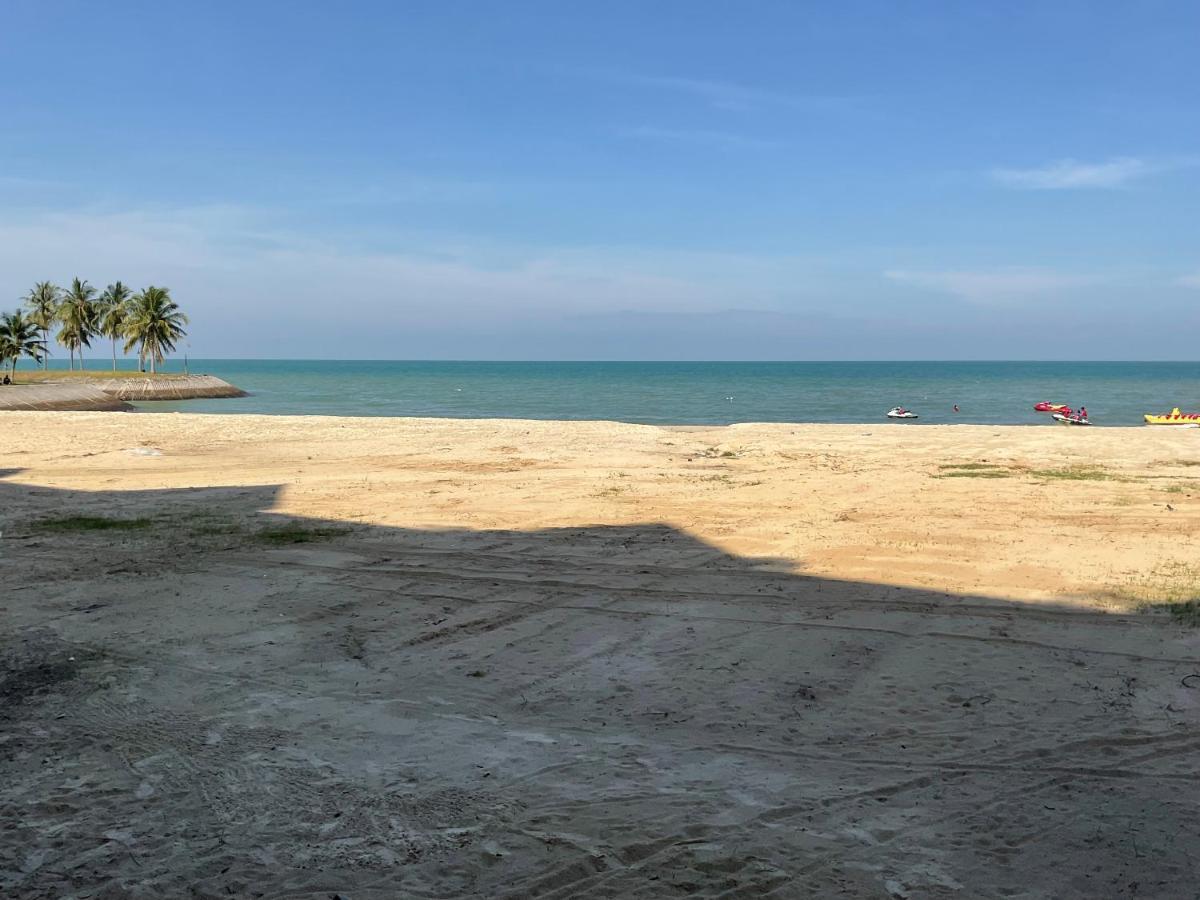 Port Dickson Paradise Lagoon Beachfront Apartment Екстер'єр фото